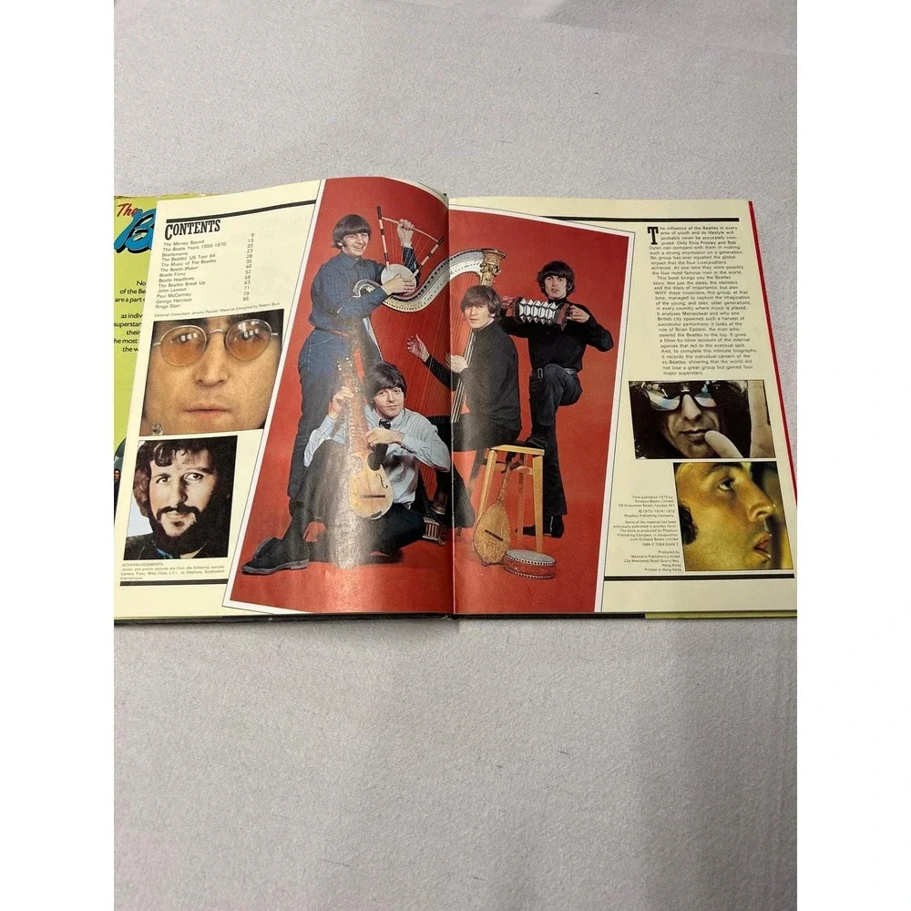 The Beatles The Story of the Beatles Beatlemania 1963 1966 Songbook, Two Books‎
